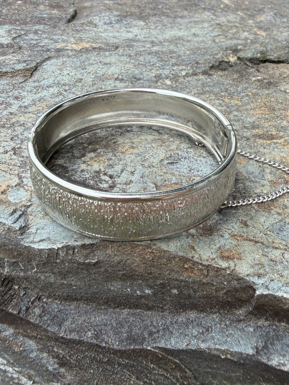 Vintage Coro Pegasus Silver Textured Hinged Bangle Bracelet